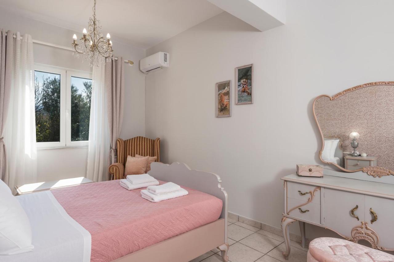 Casa De Philippe With Unique Seaview 2' From Beach Agia  Zewnętrze zdjęcie